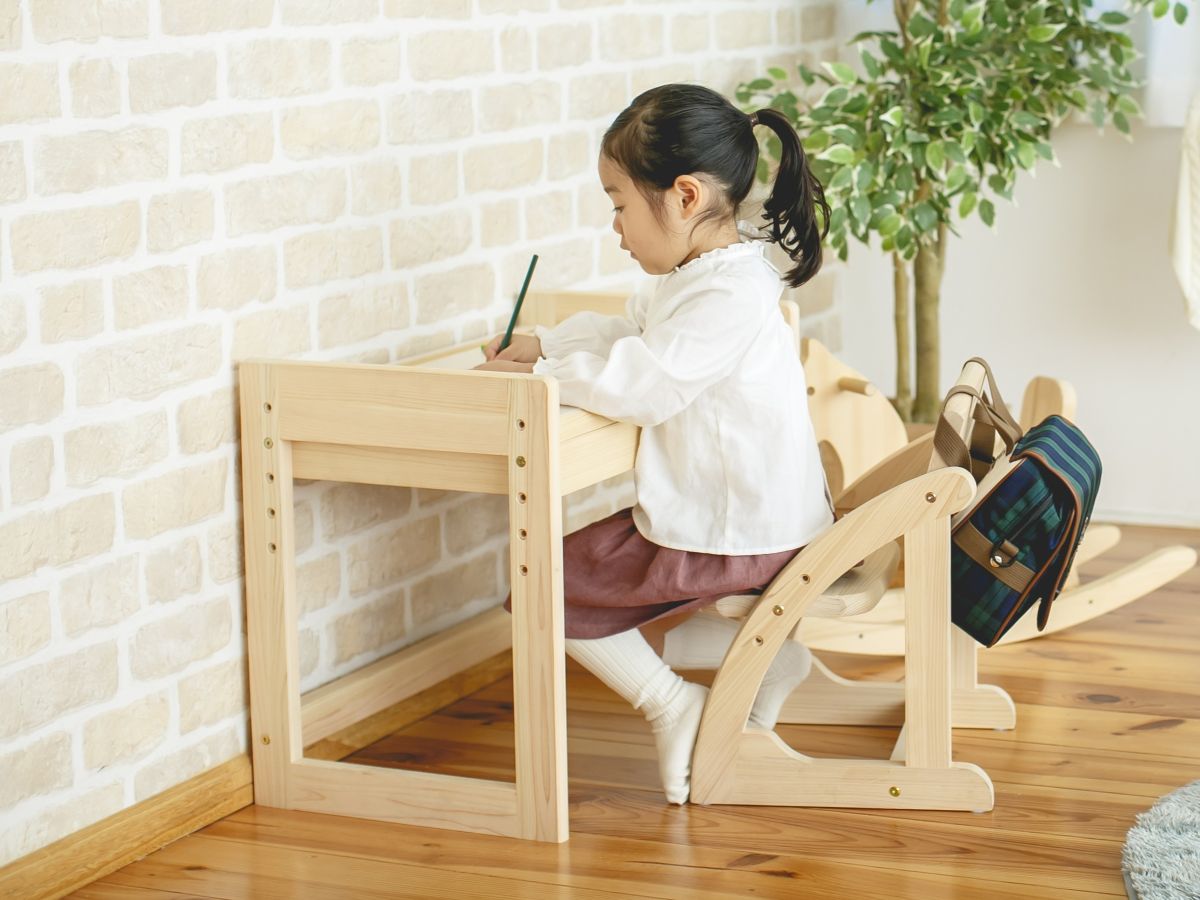 IKONIH 子供机 キッズ家具 木のおもちゃ