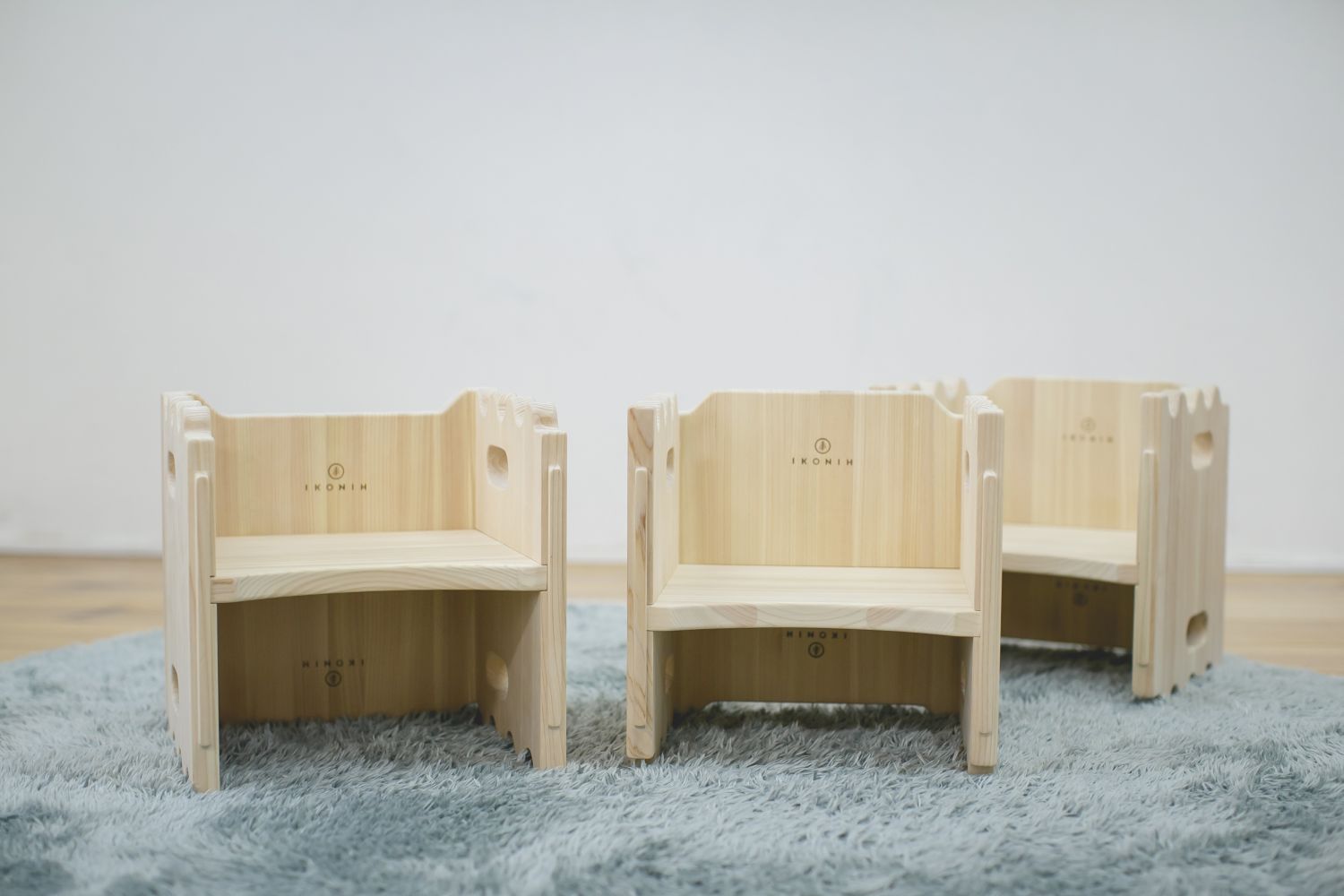 IKONIH スワール 木製 子どもイス 高さ調整