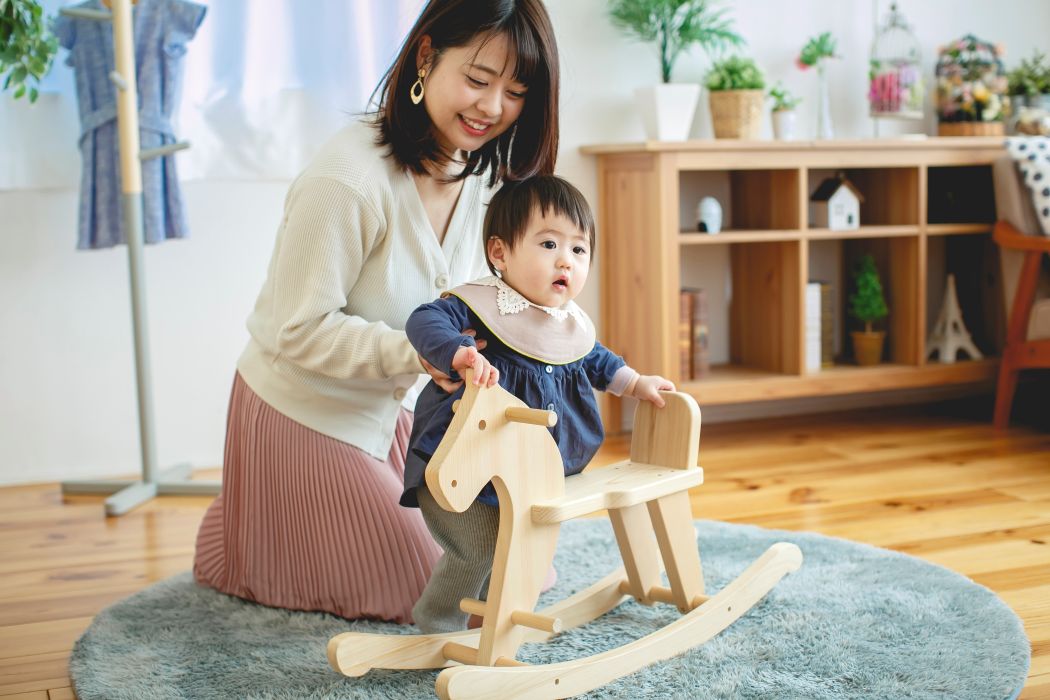 IKONIH 木馬 木のおもちゃ