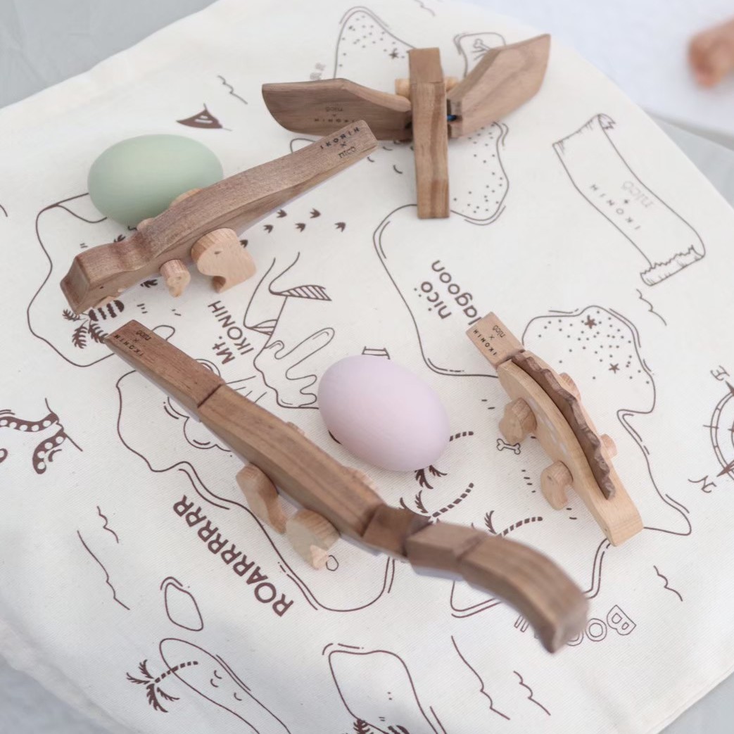 IKONIH 木製 恐竜おもちゃ 巾着