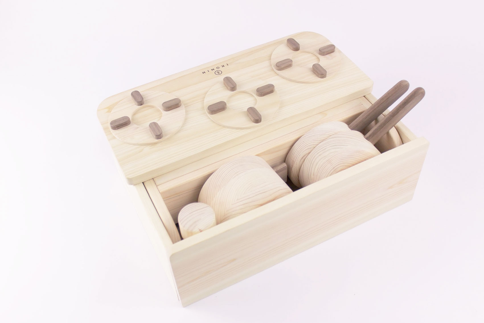 アイコニー ミニキッチン (IKONIH MINI KITCHEN) ｜ ヒノキのおもちゃIKONIH（アイコニー）｜ アイコニーストア東京